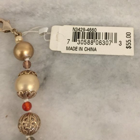 CAROLEE Statement Red and Gold Beaded Necklace with semi-precious accents - Picture 5 of 6